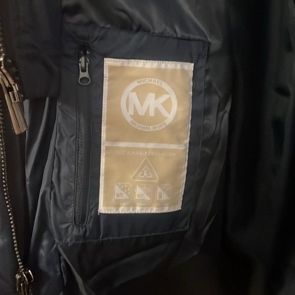 NWT MICHAEL KORS flawless, midi jacket. Dark blue, size Large. Zipper pockets. - Picture 15 of 16